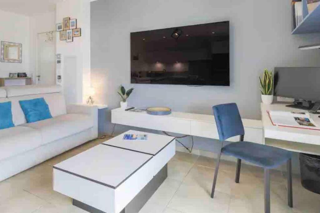Logement Moderne Luxueux Parking Ac Cote De La Mer Niza Exterior foto