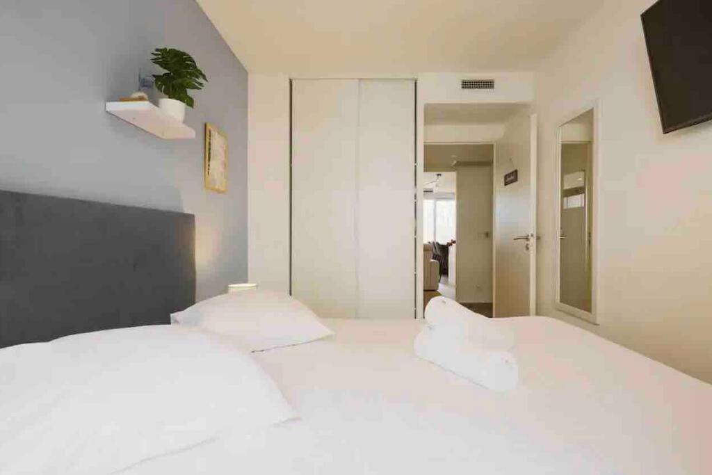 Logement Moderne Luxueux Parking Ac Cote De La Mer Niza Exterior foto