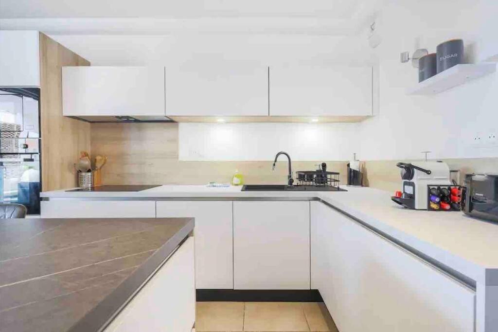 Logement Moderne Luxueux Parking Ac Cote De La Mer Niza Exterior foto